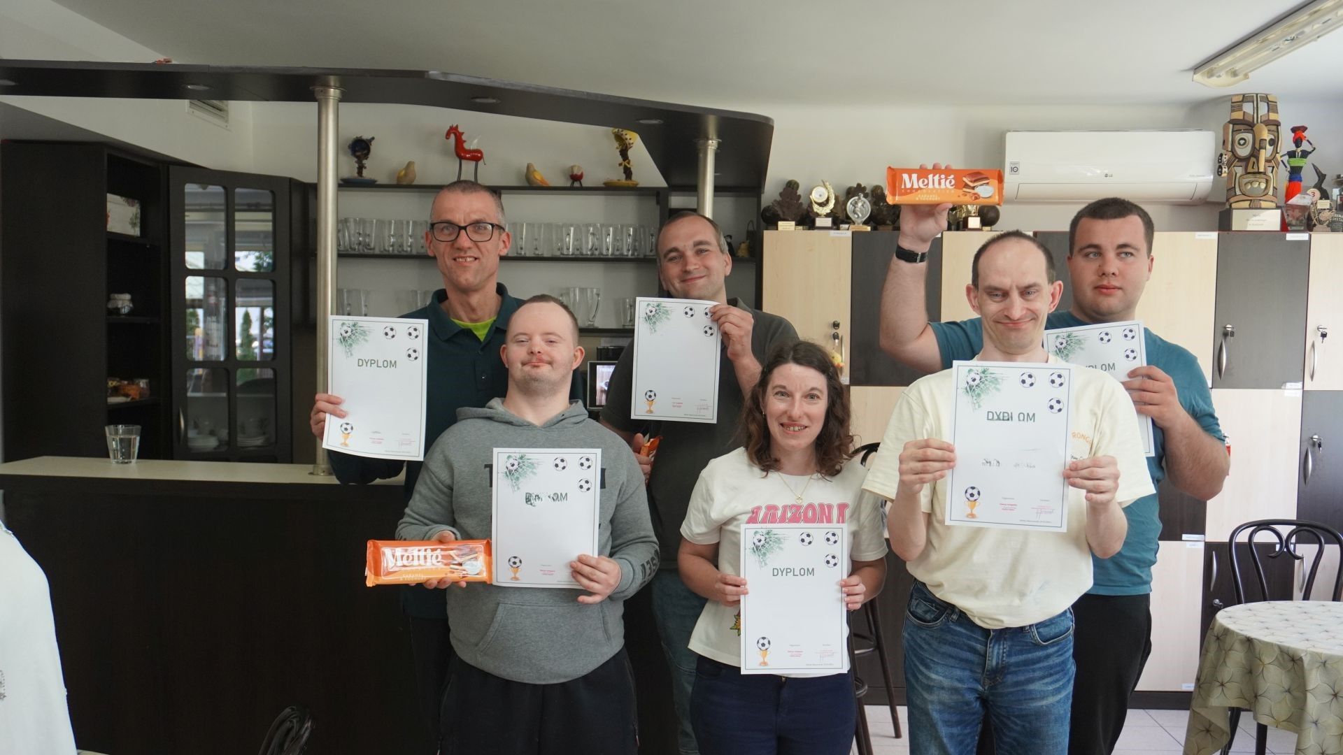 Zdjęcie finalistów Turnieju Piłkarzyków Stołowych 2025.